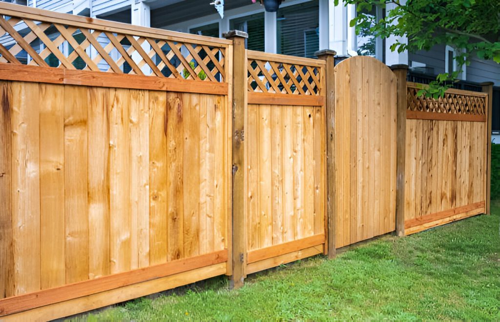 Benefits of Installing a Privacy Fence